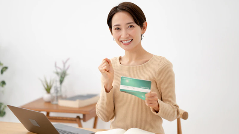 確定拠出年金にかかる税金は？計算方法や受け取り方をわかりやすく紹介