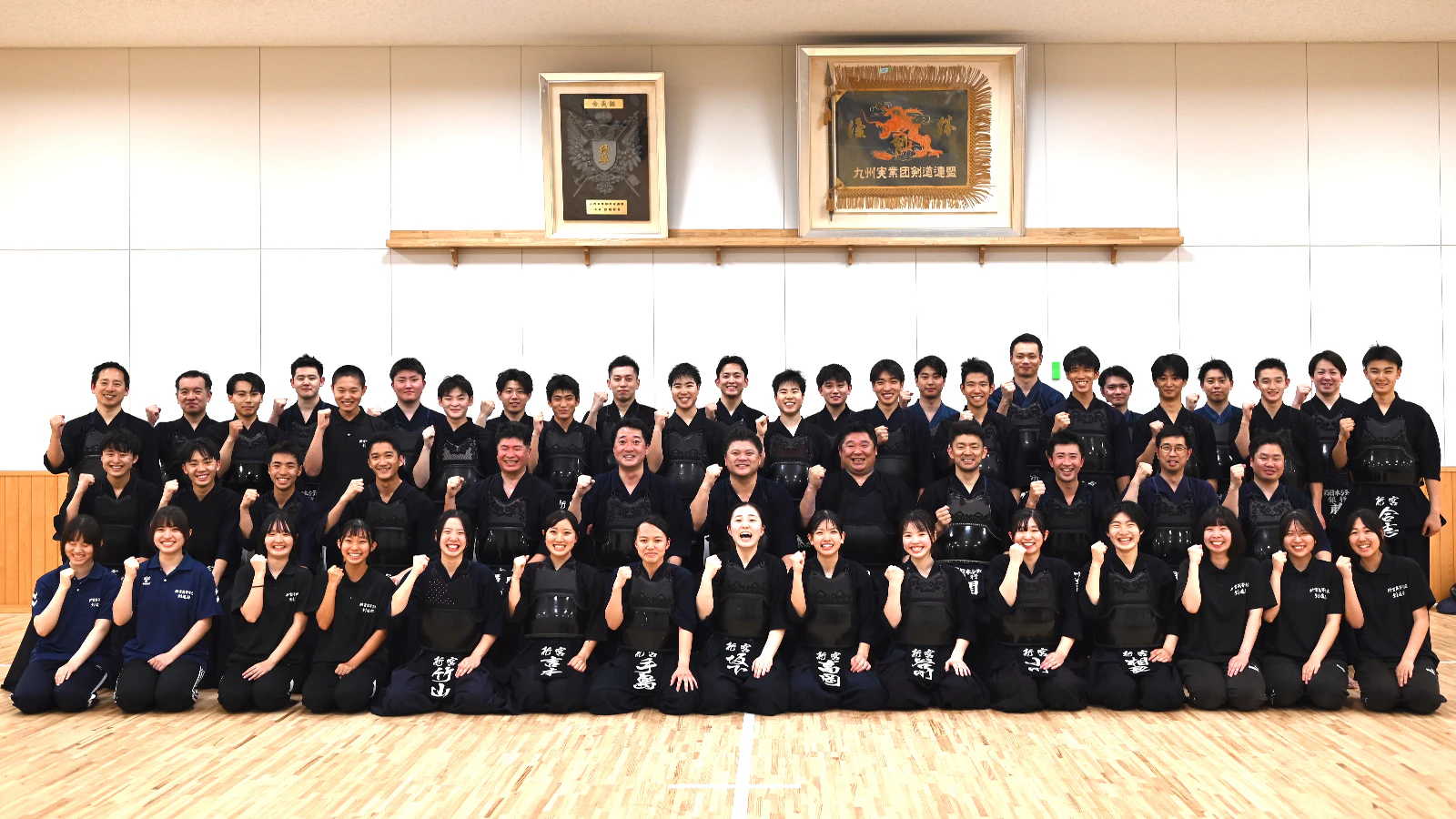 剣道で地域の未来を紡ぐ。高校生と社会人の熱き稽古。