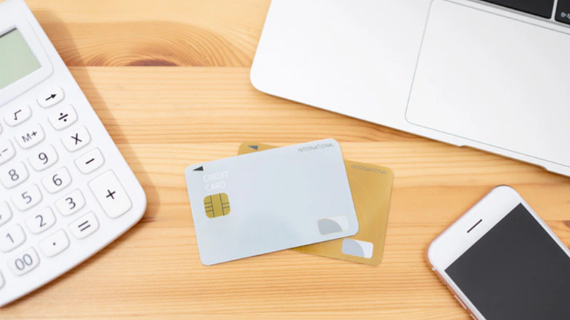 キャッシュカードとクレジットカードの違い｜支払い方法やメリットを比較